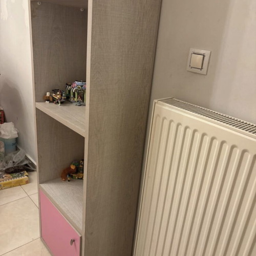 Desk and bookshelf set