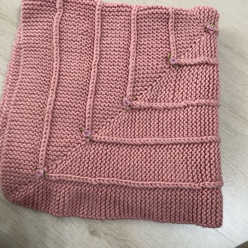 Knitted baby blanket like new, handmade, pink