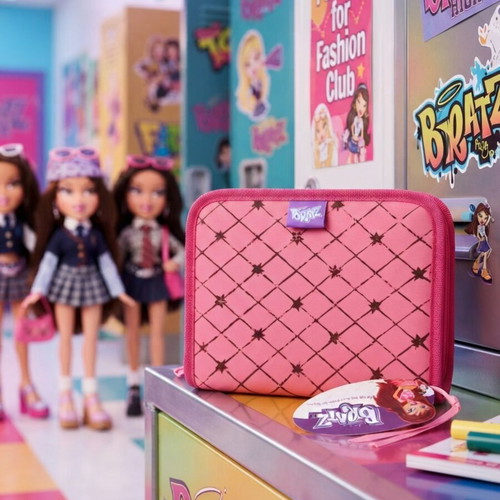 Bratz vintage collectible pencil case 2000s with Lyra stationery