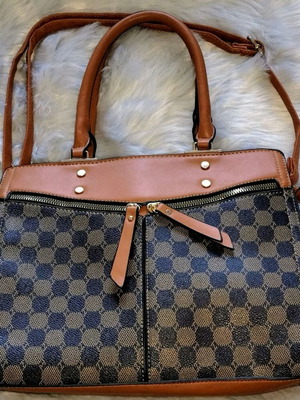 Women's bag used in brown shades