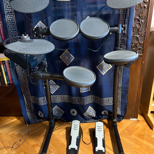 Yamaha DTX drums set