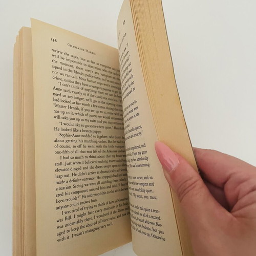 All Together Dead English novel used by Charlaine Harris