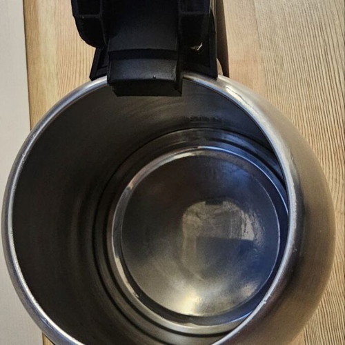 Skive kettle 1.7L like new, metal body