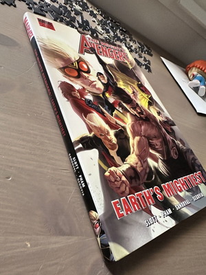 The Mighty Avengers Earth's Mightiest σκληρό εξώφυλλο σαν καινούργιο