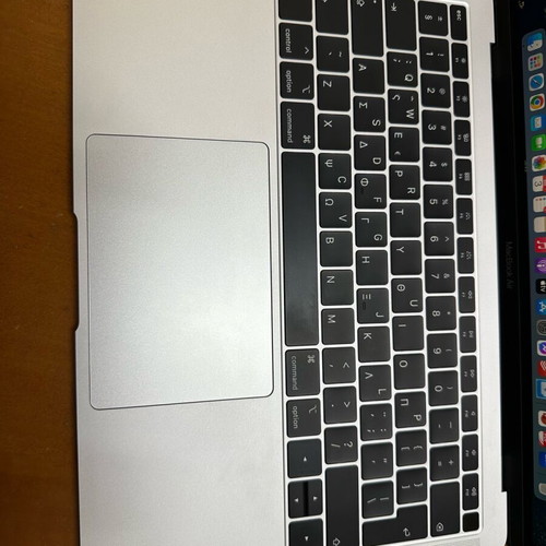 MacBook Air 2019 μεταχειρισμένο με Apple Magic Mouse 2