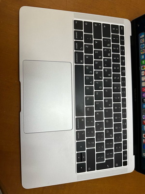 MacBook Air 2019 μεταχειρισμένο με Apple Magic Mouse 2