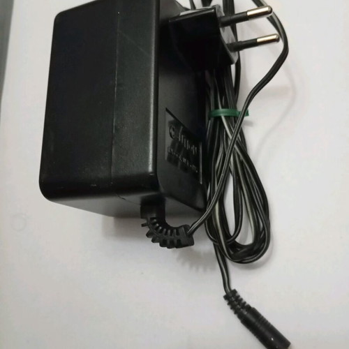 12V 1000mA Power Supply like new for small devices