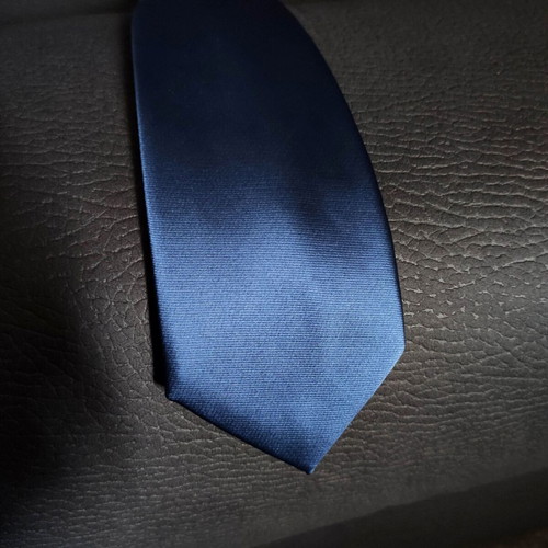 Set of 3 solid color ties like new, width 7cm