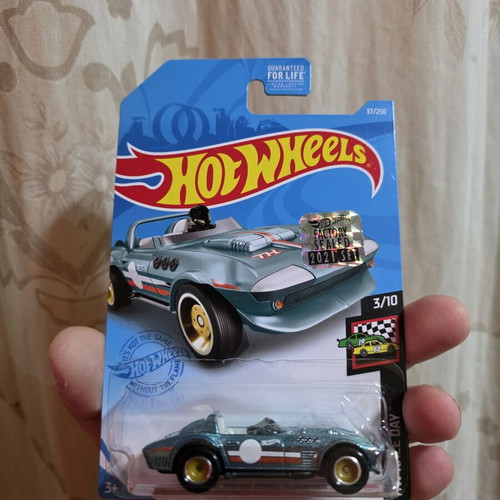 Hot Wheels Corvette Grand Sport Roadster STH Factory Sealed 2021 Set