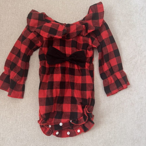 Baby romper like new for 6-9 months