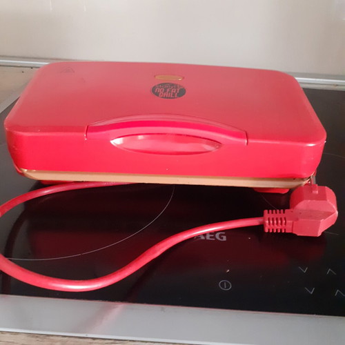 Starlyf No Fat Grill electric grill red like new