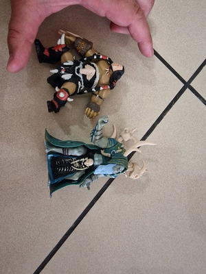 Figures used, pack of 2 pieces