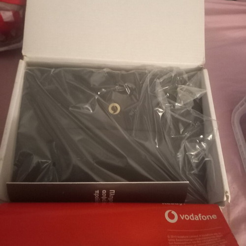 Vodafone H-300s router, new