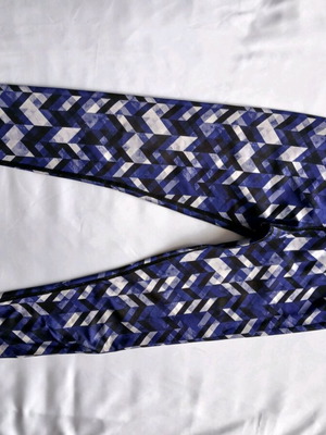 Κολάν αθλητικό σαν καινούργιο, άσπρο και μπλε, μέγεθος S