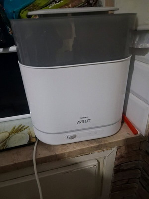 AVENT Electric Steam Sterilizer 4 in 1 like new
