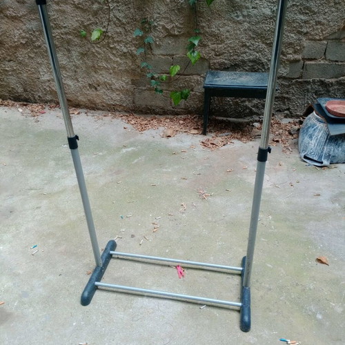 Clothes stand like new