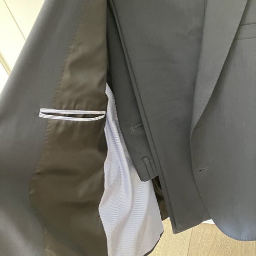 Men's suit like new, size 52, black and blue