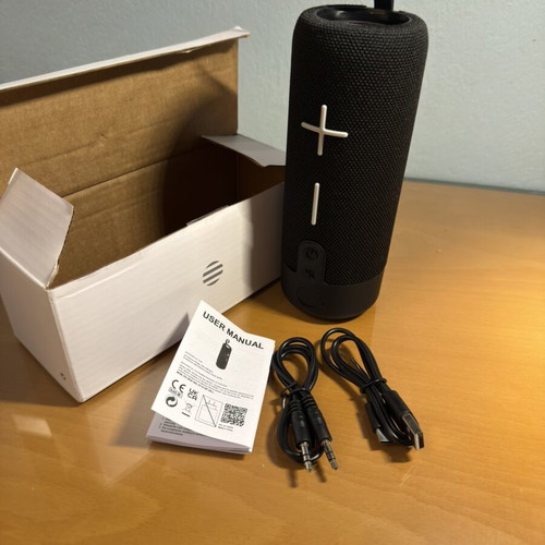 Bluetooth portable speaker new, complete set with cables and manual