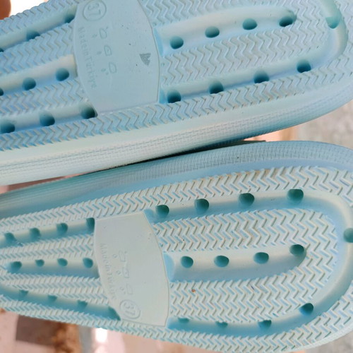 Sabino slippers size 37 new in light blue