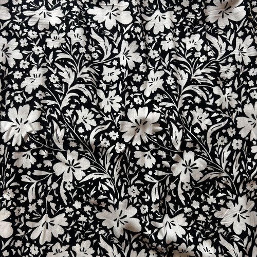 Floral skirt Sinsay size L, like new, black and white