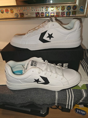 Converse Pro Blaze V2 sneakers new, white, size 43