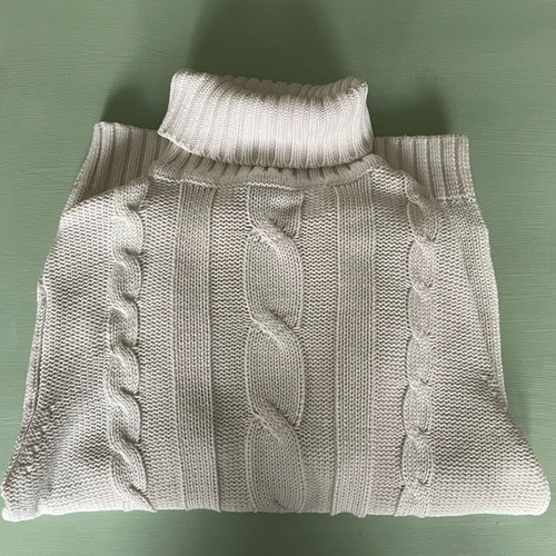 White sweater used, cotton with vintage knit, size M