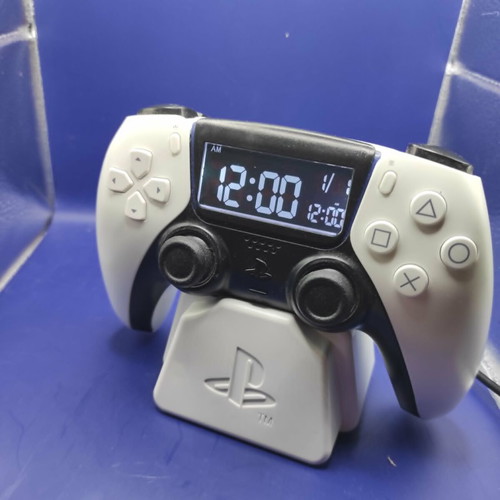 PS5 DualSense Clock like new with USB digital display