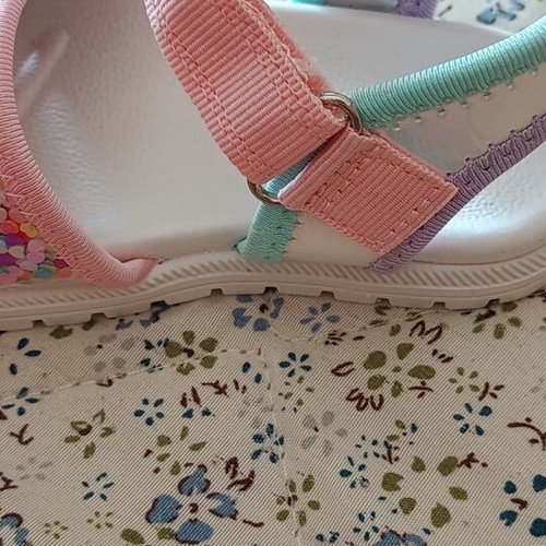 Children's summer sandals new, pastel colors with glitter detail