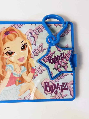 Bratz plastic notebook used with keychain