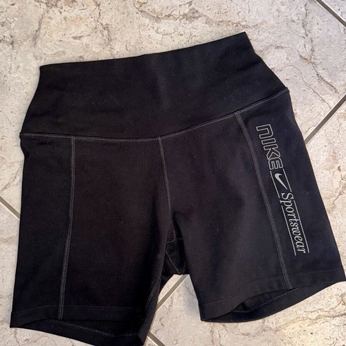 Nike One Dri-FIT shorts, black, size S