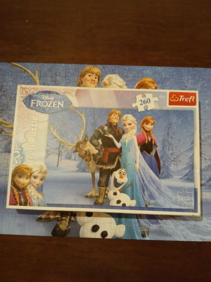 Trefl puzzle 260 pieces like new