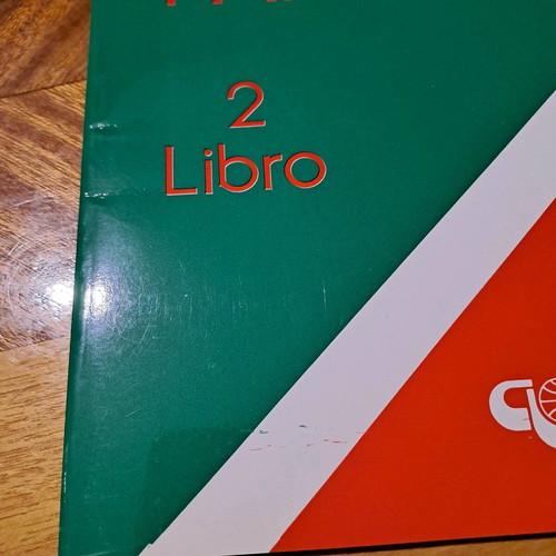 Cosmolingua Italian case like new with book and 12 cassettes