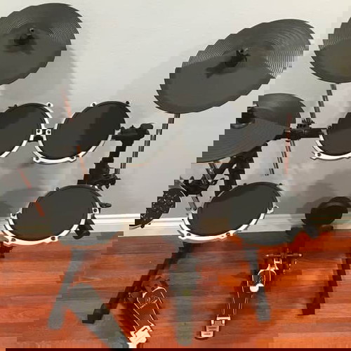 Behringer HDS240USB electronic drum kit used