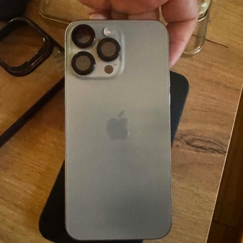 I Phone 15 Pro Max used with many cases and new earphones