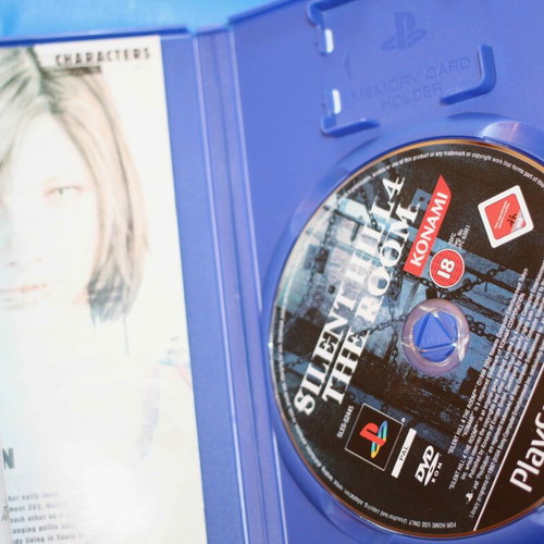 Silent Hill 4: The Room PlayStation 2 like new