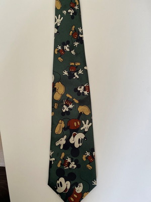 Mickey Mouse Disney tie like new, colorful collectible