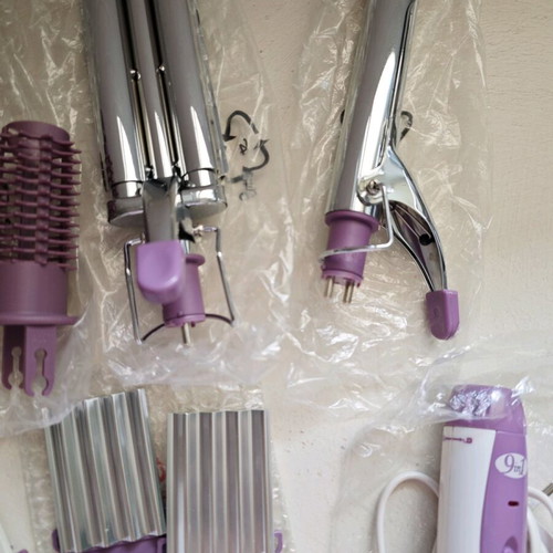 Hair Majesty 9-in-1 Hair Styler like new