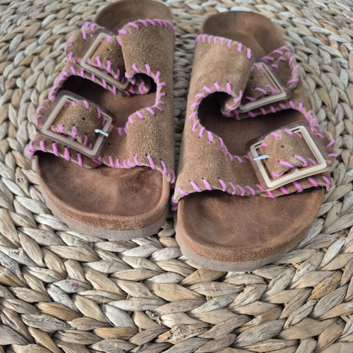 Colors Of California sandals like new, beige and pink