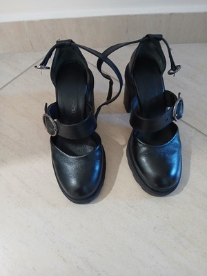 Joanna Kazakou leather pumps size 36 used, black