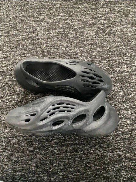 Adidas Foam Runner