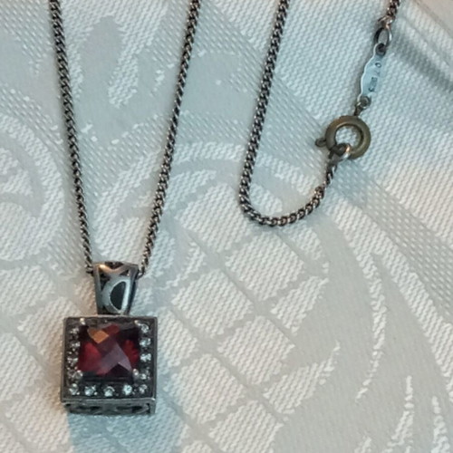 Silver 925 necklace with red zircon used