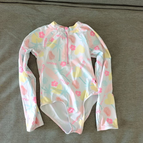 Orchestra girls' swimsuit with sleeve size 6 years 116 cm like new