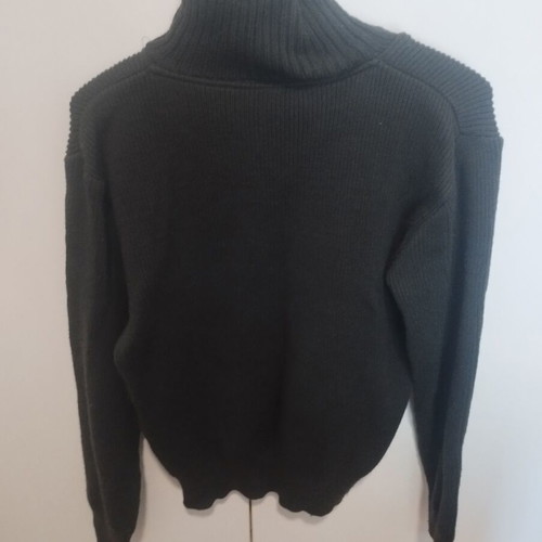 Warm pullover small size, like new, brown and green