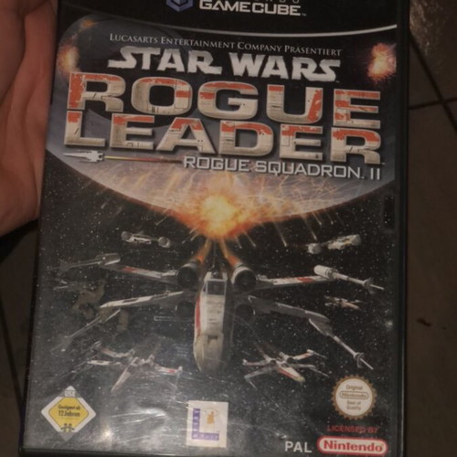 Starwars Rogue Leader Nintendo GameCube like new, complete with manual