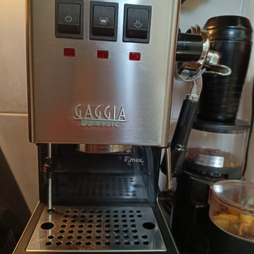 Gaggia New Classic Espresso Machine like new with extra accessories