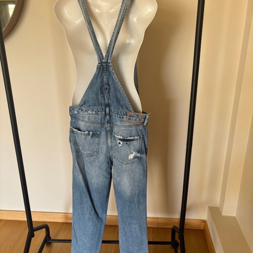 Zara denim jumpsuit M like new with embroidered lace on knee blue