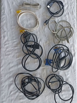 Καλώδια διάφορα μεταχειρισμένα, πακέτο 8 τεμαχίων