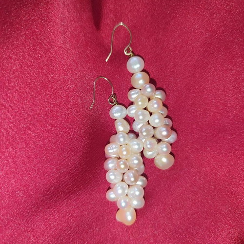 Dangling earrings with natural pearls used, 14k gold hooks