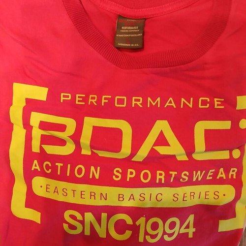 Sports T-shirts pack of 2 large size Nike and Body Action used