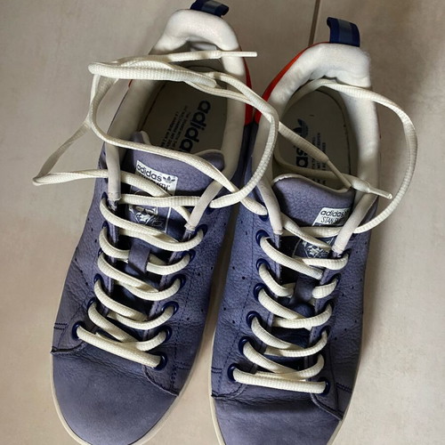 Adidas Stan Smith 39 1/3 athletic shoes like new, blue and red